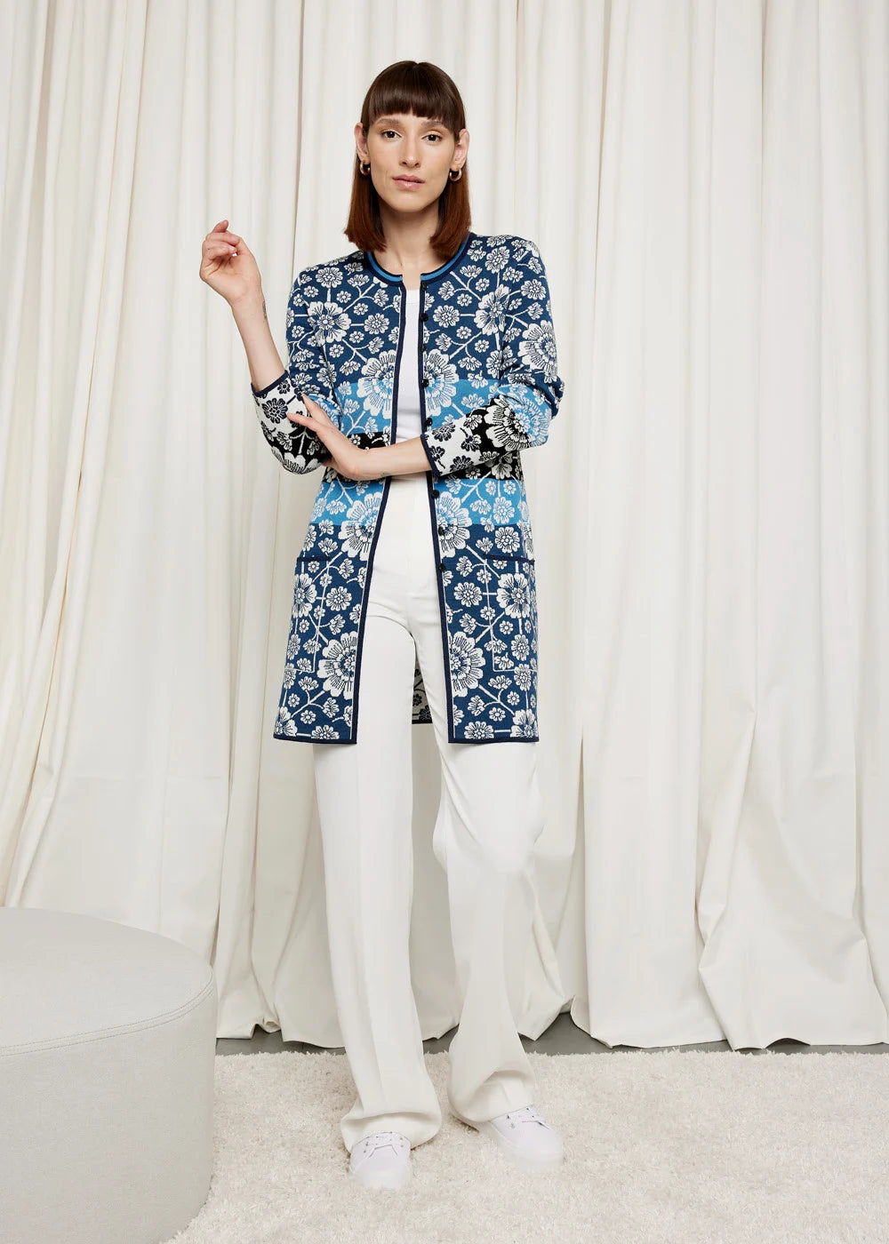 Oleana - Marit cardigan - White on Blue